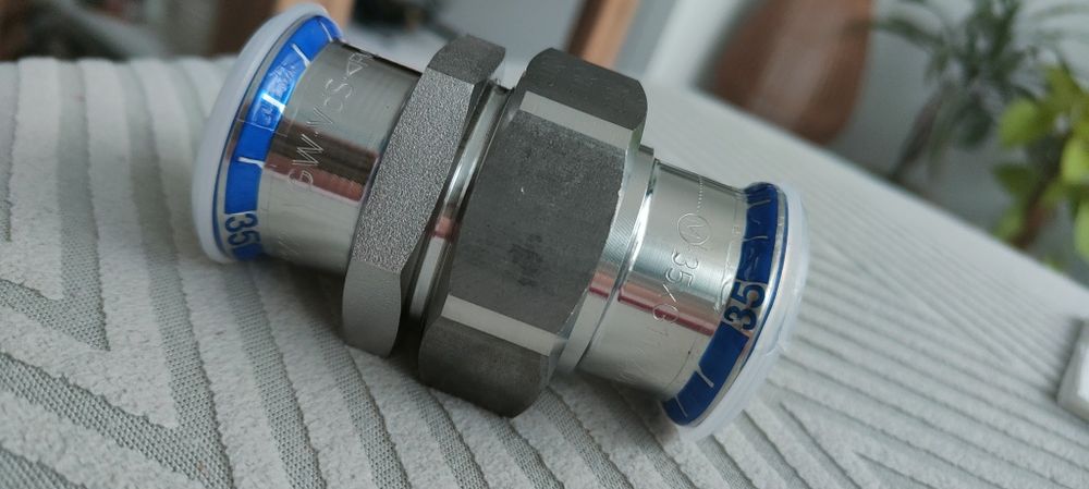 GEBERIT śrubunek D35 mapress  EDELSTAHL 35394 nowy