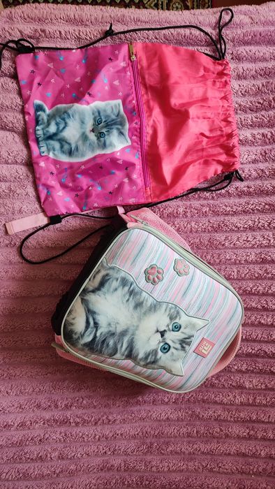 Шкільний портфель