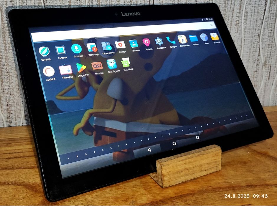 Планшет 10 дюймов Lenovo Tab на 1 сим 4G LTE 2/16 android 7