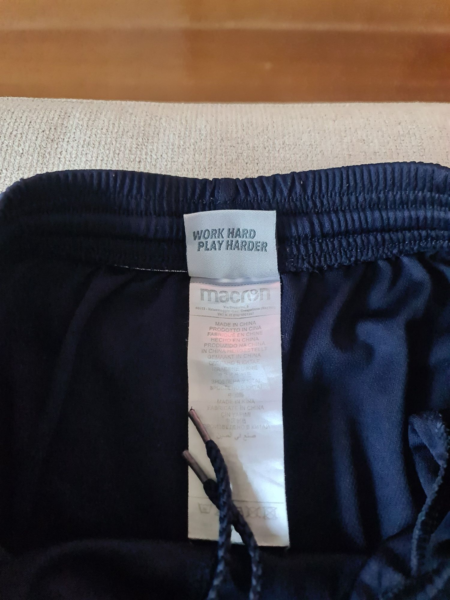 Calções Macron com bolsos