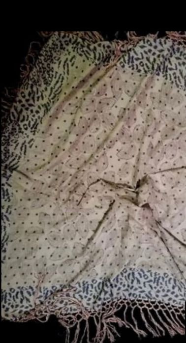 Lenço / Xaile Massimo Dutti