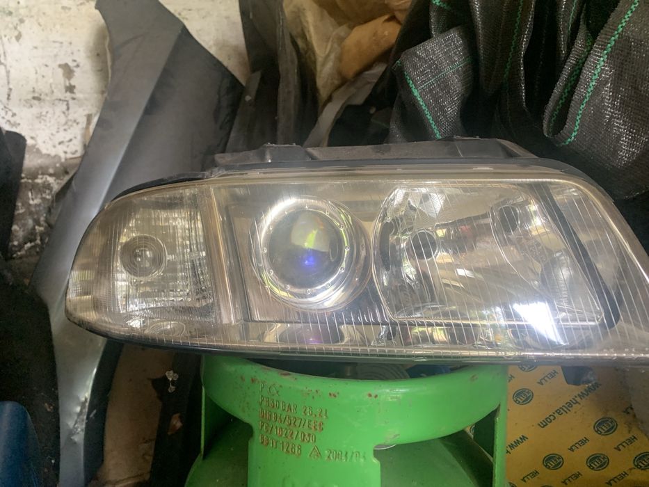 Otica audi a 4  referencia 087501