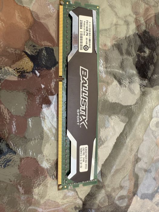 Asus M5A97 R2 AMD FX6300 Ballistix sport DDR3 1600 8GB