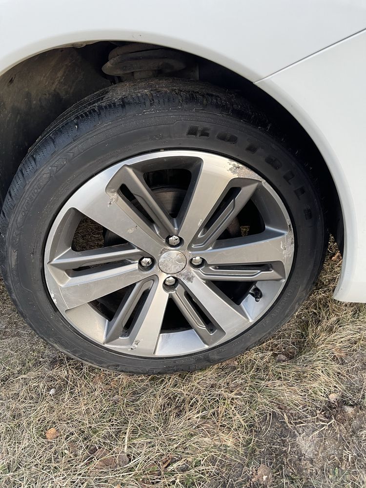 Диски з резиною Пежо 3008 5008 235/45 R18 4*108