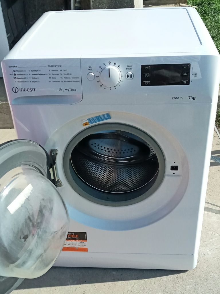 Пральна машина indesit MTWE71252WK