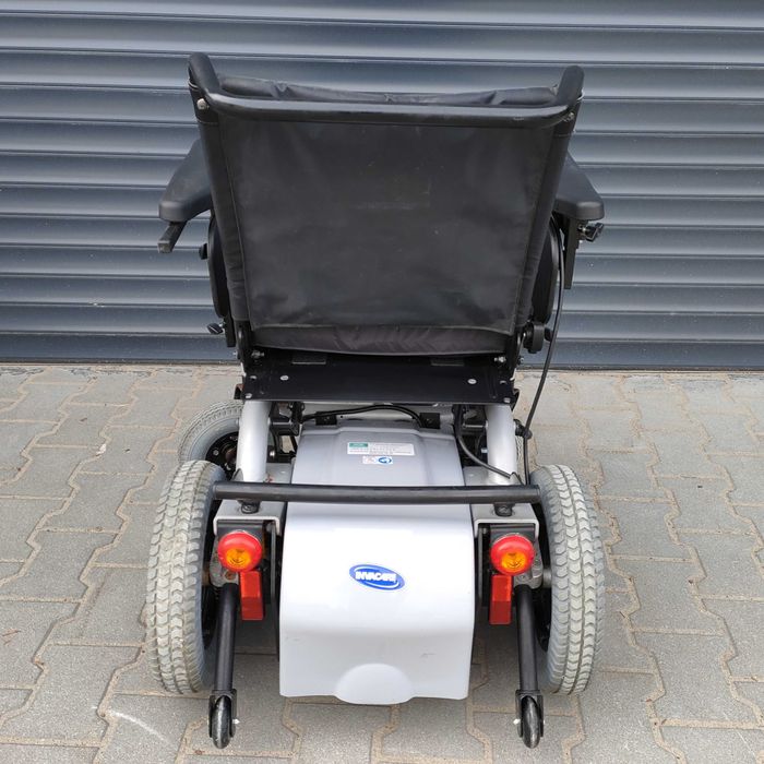 Wózek inwalidzki elektryczny Invacare Stream + nowe akumulatory