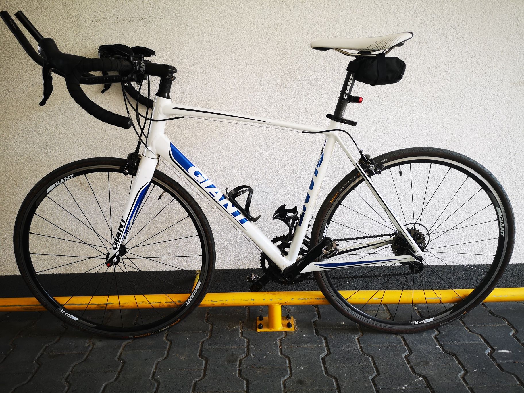 Rower szosowy Giant Defy 1