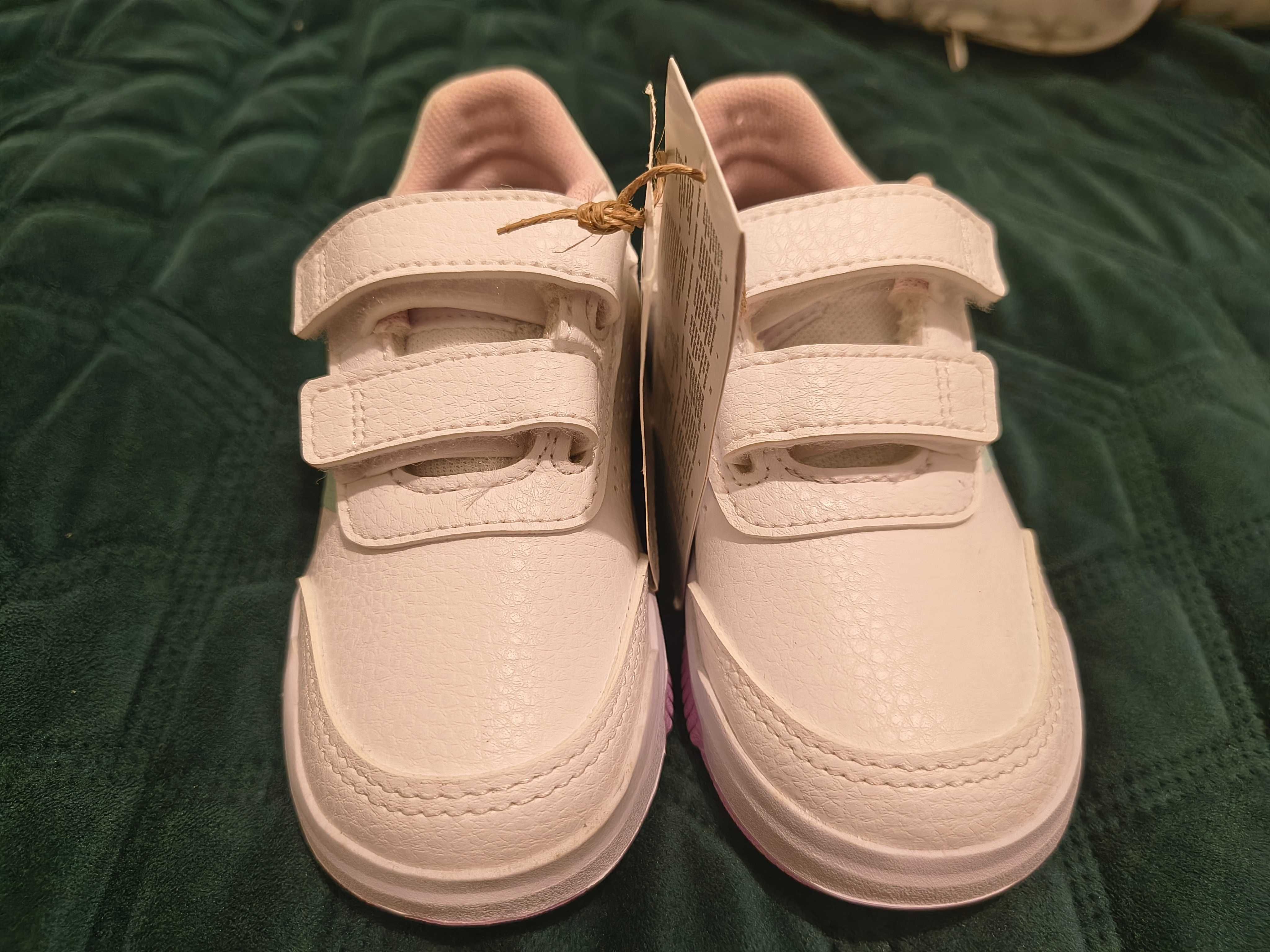 Tênis adidas de criança novos