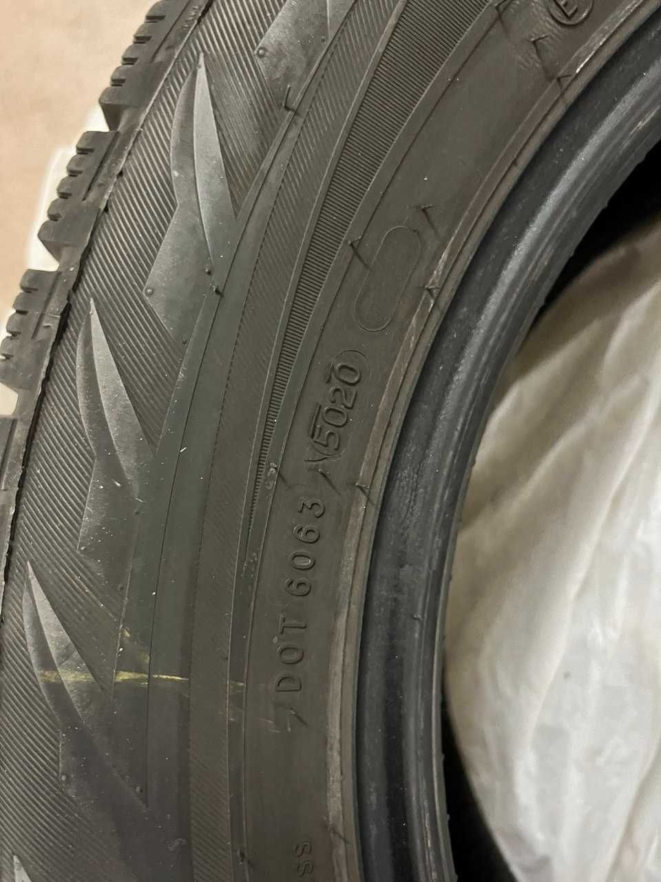 Шини зимові Nokian Nordman RS2 SUV 225/60 r17