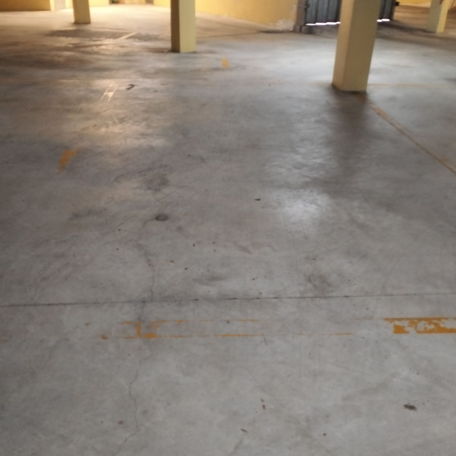 Arrenda-se lugar de garagem, Junto ao H. S. João e Faculdades