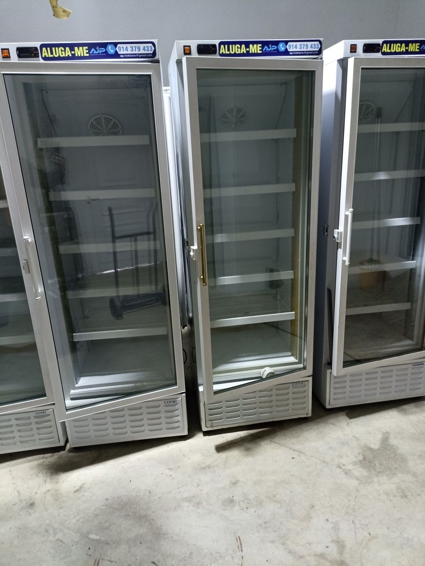 (Aluguer) Frigoríficos vitrines vertical e outros equipamentos