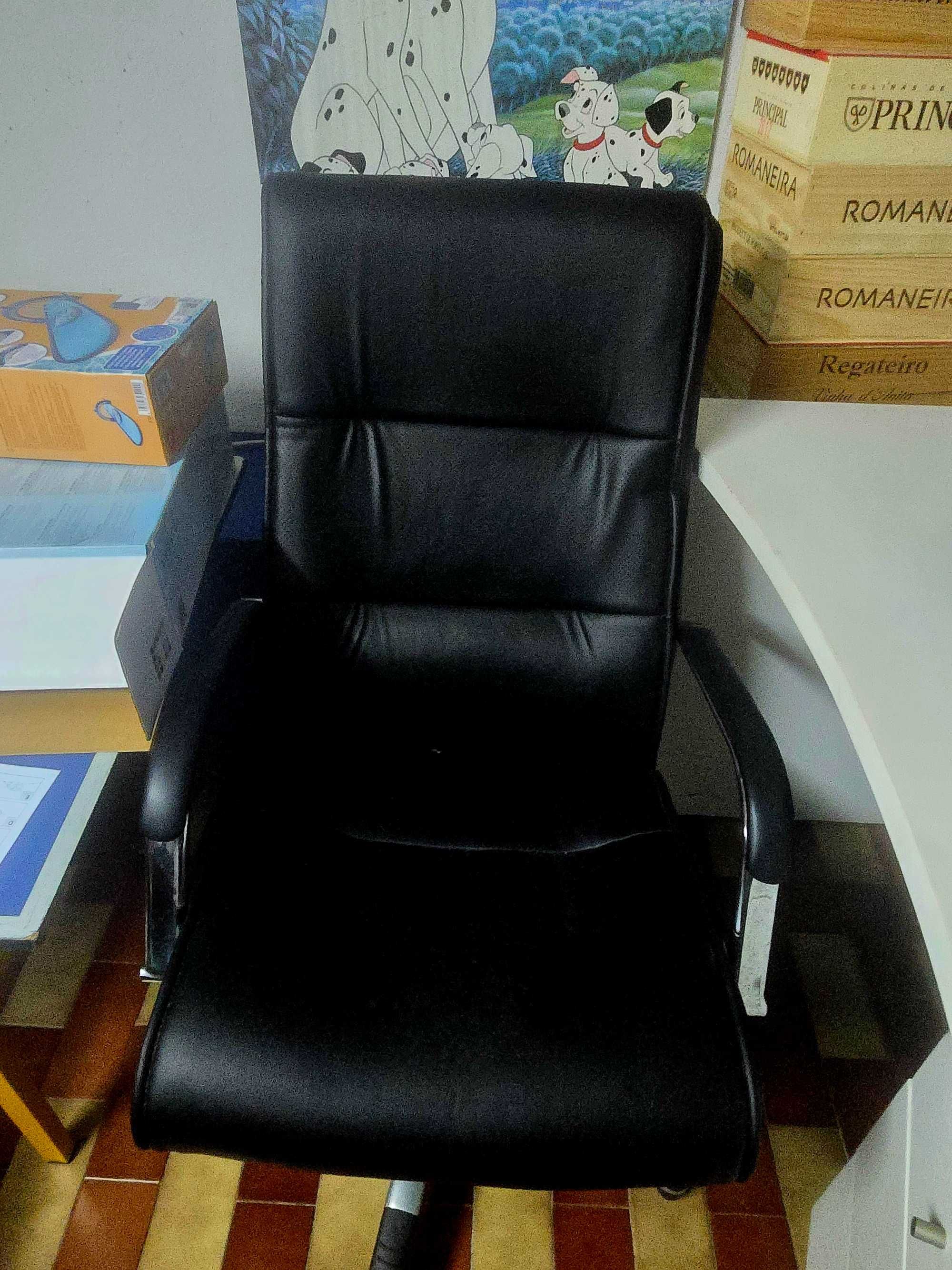 Mesa com cadeira Escritório