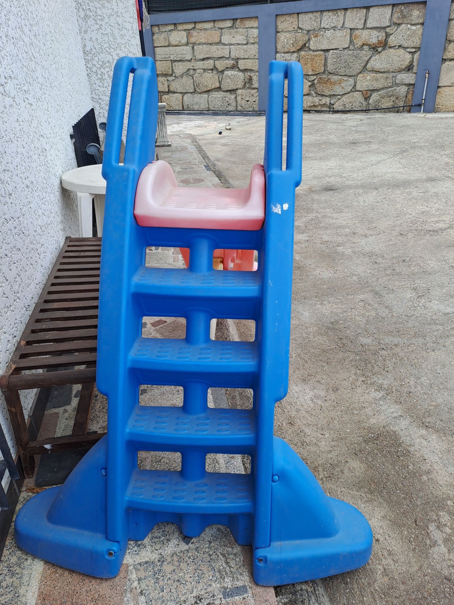 Escorrega infantil  usado