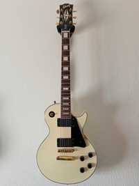Guitarra modelo les paul custom. Vintage White