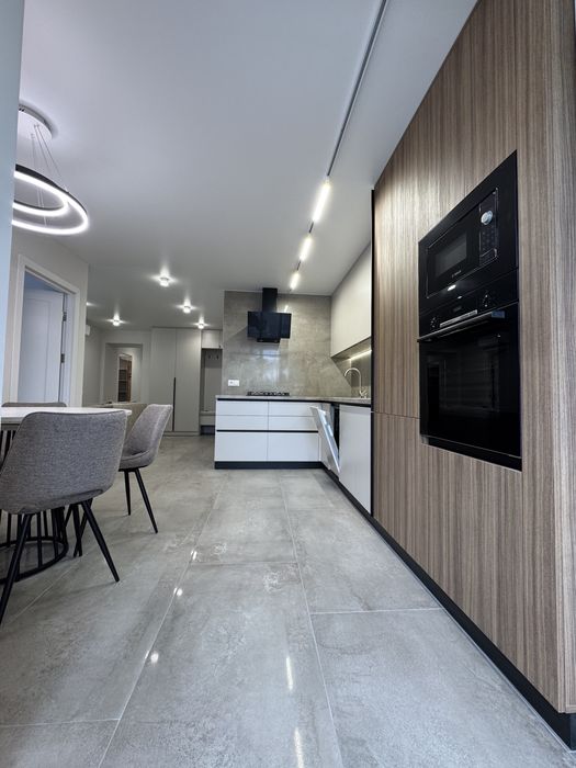 3 кімнати продаж мікрорайон  сонячний 3-поверх