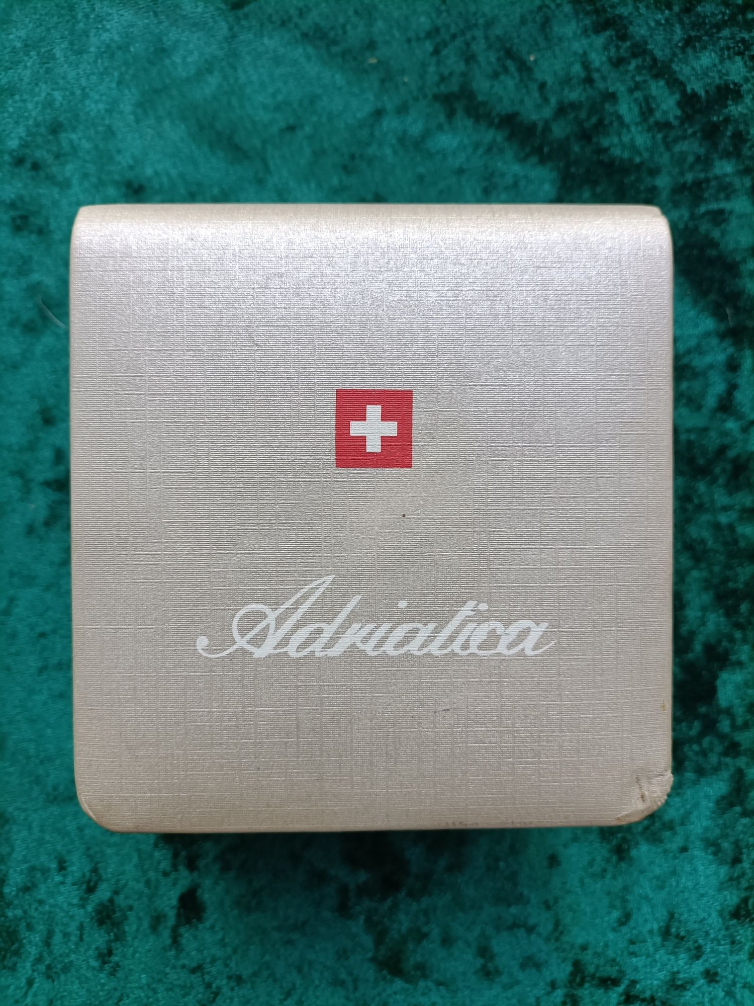 Швейцарские часы Adriatica мужские