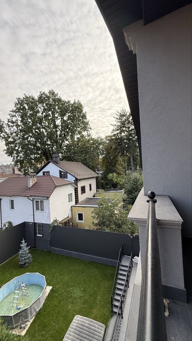 Продаж Елітного Будинку-Дуплекса з ремонтом в центрі міста Чернівці