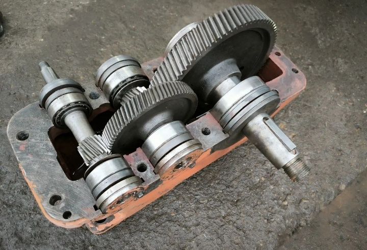 Продам редуктор ц2у 160-20 передатка