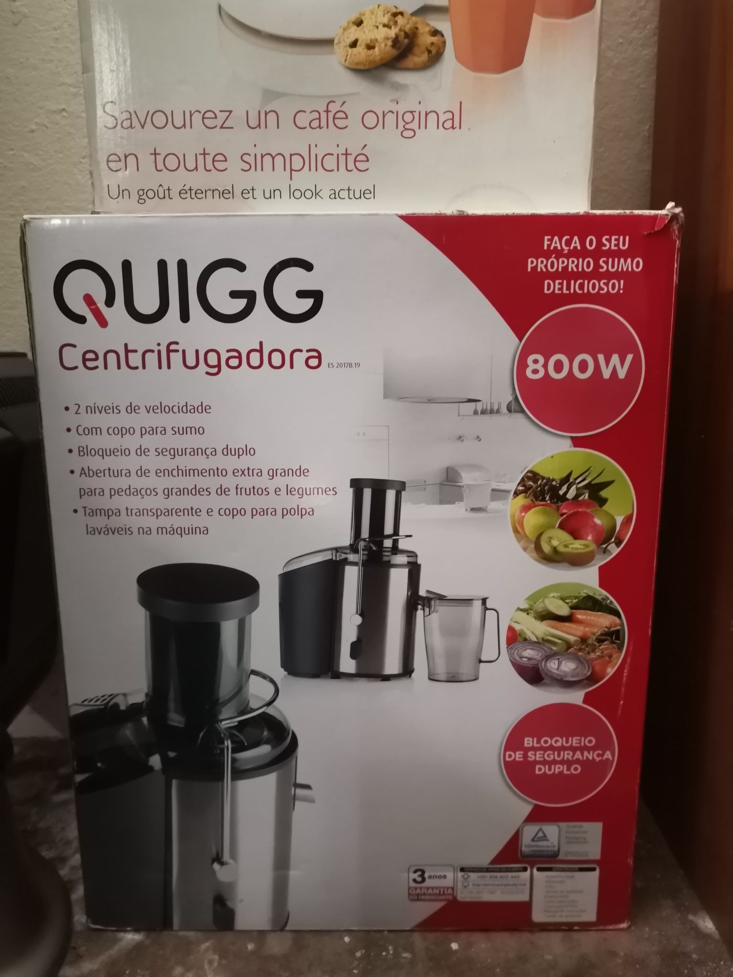 Máquina de café Philips Nova nunca usada em caixa e uma centrifugadora