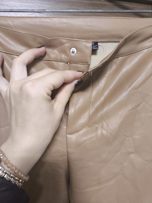 Легінси бєжеві жіночі, штучна шкіра, фліс, бренду Esmara