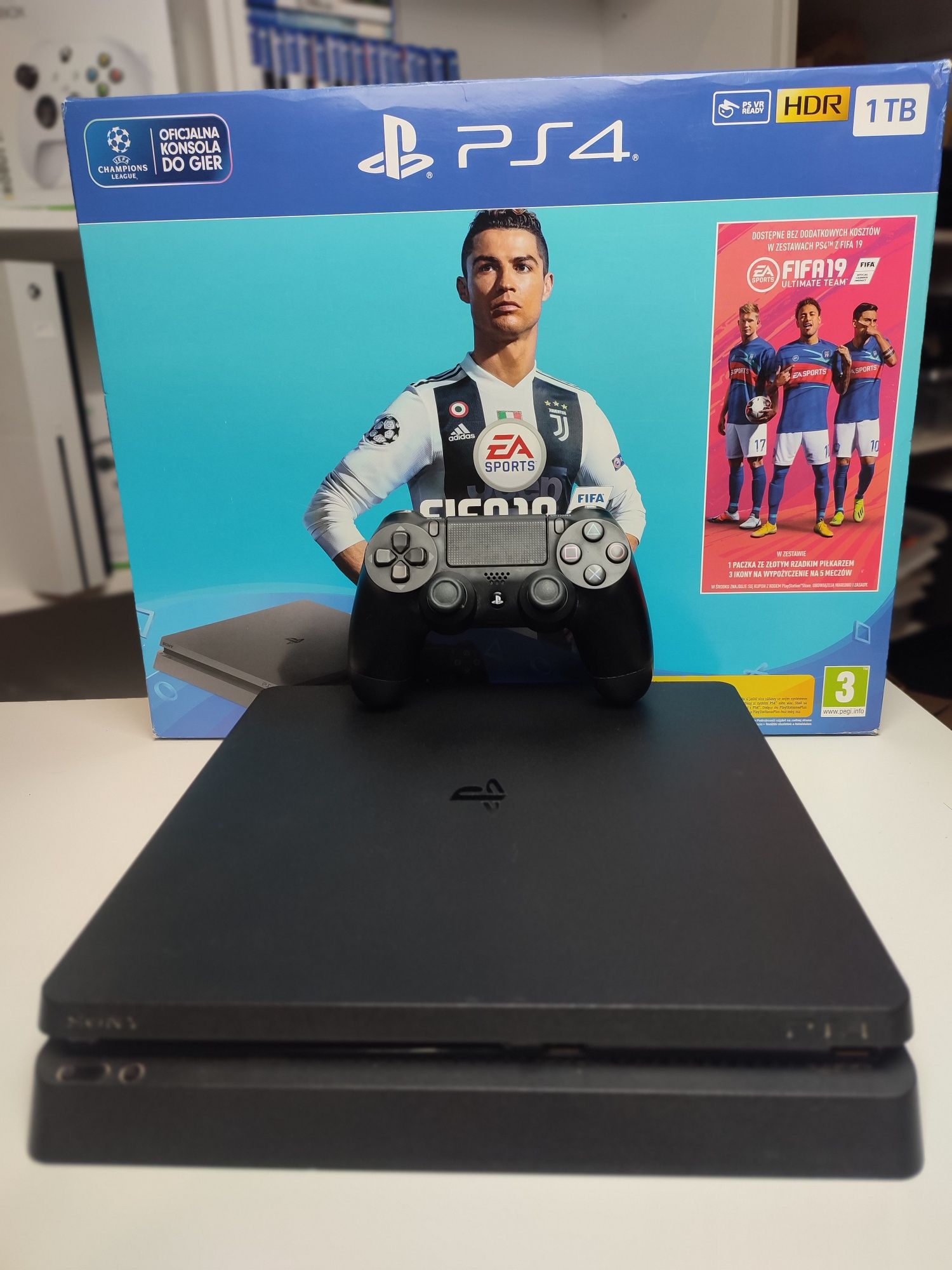 Konsola PlayStation 4 Slim 1 TB (1000GB) Pad Gwarancja - Komplet
