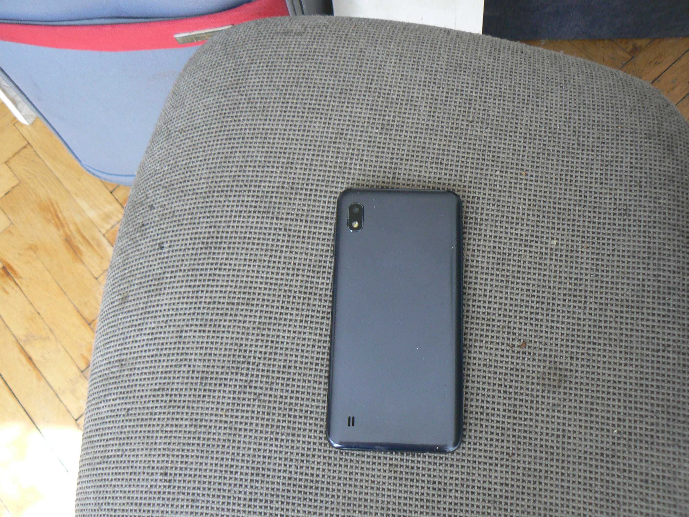 Samsung Galaxy A10 ekran cały