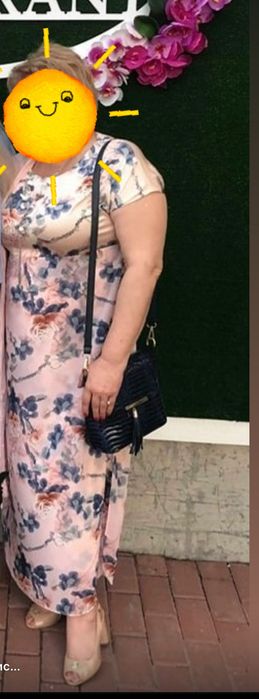 Рожева сукня в квіти