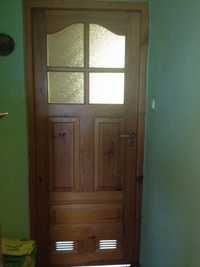 Drzwi łazienkowe drewniane sosna kompletne z zamkiem klamką i futryną