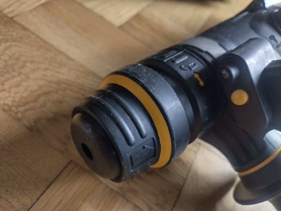 Młotowiertarka młot wiertarka udarowa Dewalt D25144K SDS+ 900W