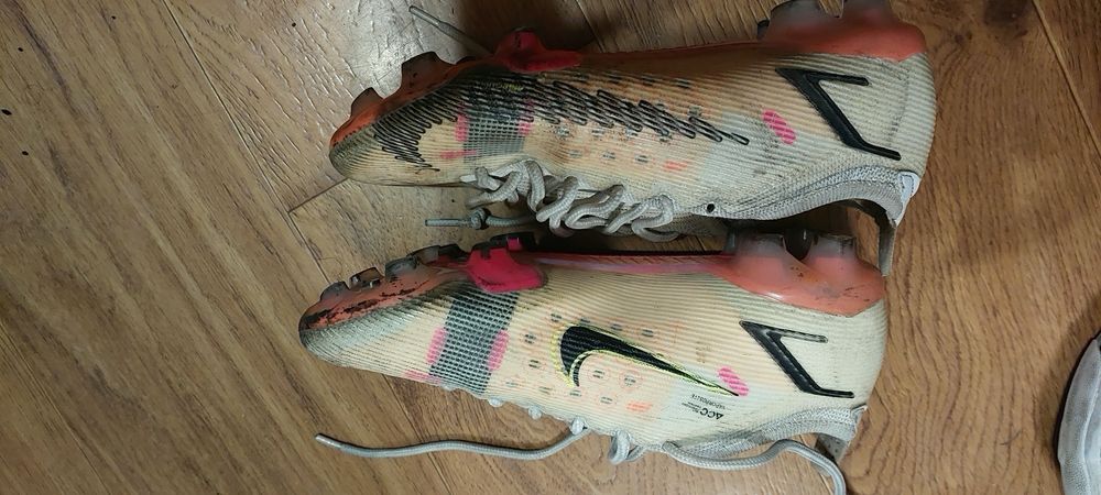 Бутси Найк 37розмір,Бутси Пума 36розмір,Крокси оригінали 36розмір