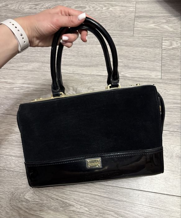 Сумка жіноча чорна з ручками