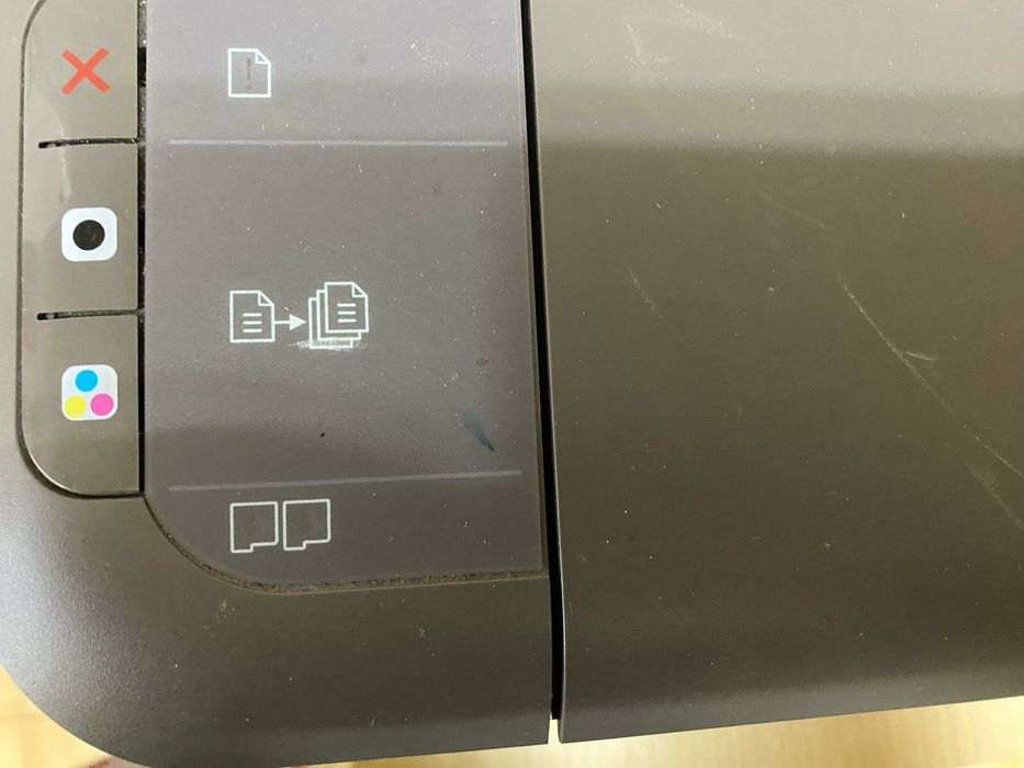 Impressora Multifunções HP Deskjet 1050A.
