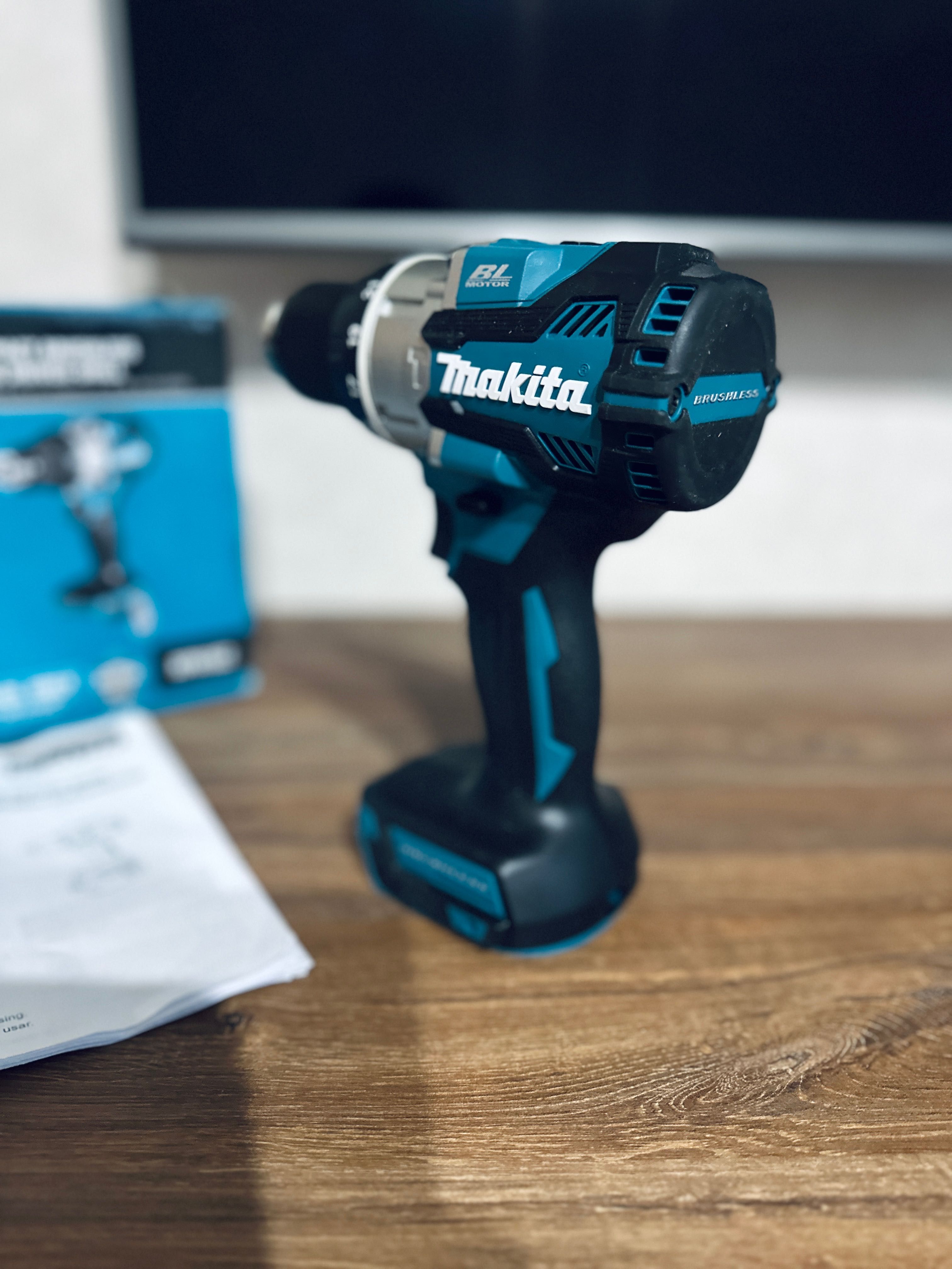 Шуруповерт / дрель Makita XРН16