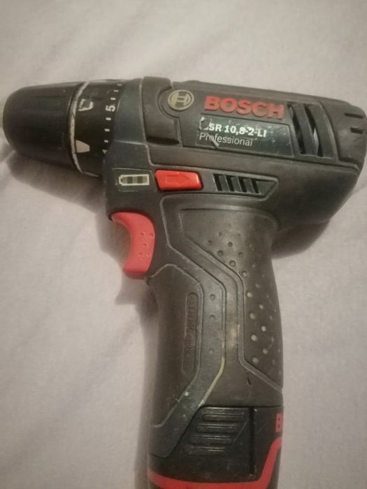 Продам  шуруповертів Bosch 10.8