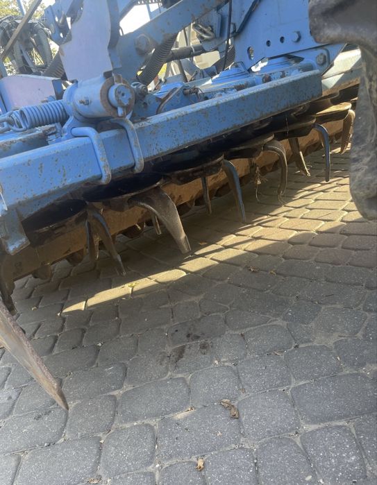 Agregat uprawowo siewny
