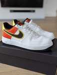 NIKE AIR FORCE 1 LOW '07 LV8 RAYGUNS ROZM. 42,5 - 27CM, US: 9, UK: 8