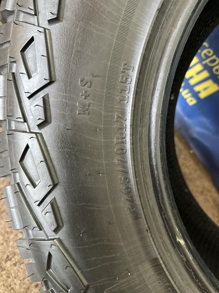 Болотні всесезонні шини 265/70R17 Roadcruza RA1100 A/T
