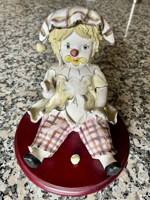 Pequena estátua palhaço - decoração