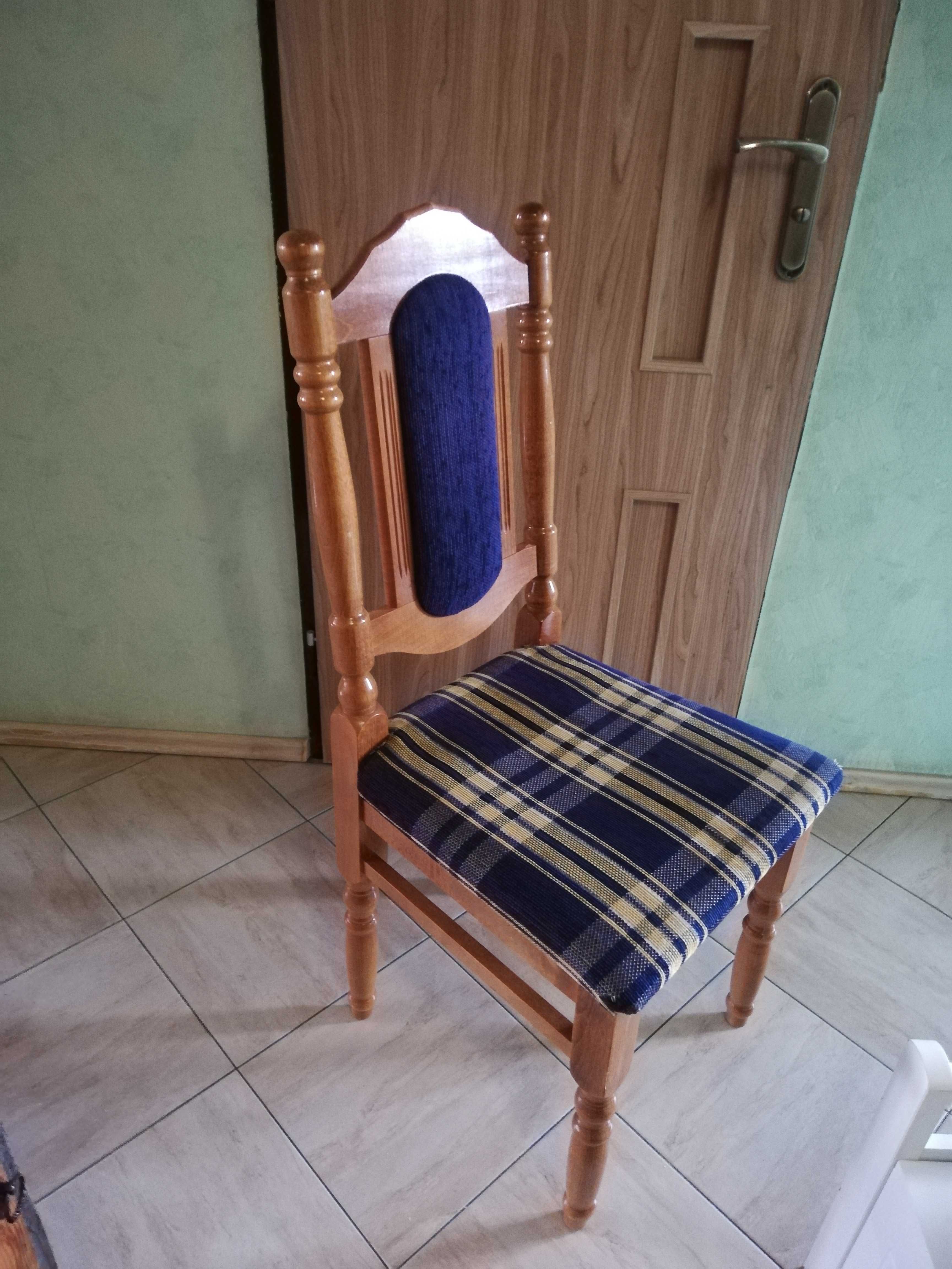 Krzesła drewniane komplet