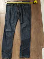 Nowe jeans niebieskie