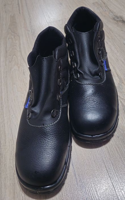 Ботинки рабочие.