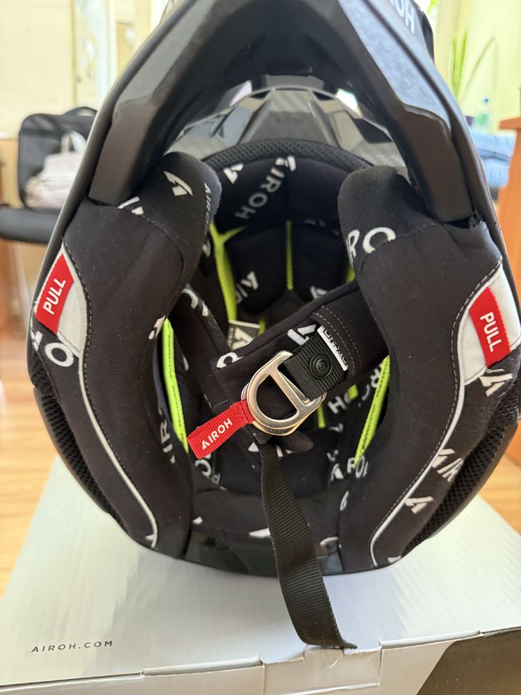 Kask cross AIROH TWIST 3 COLOR BLACK MATT czarny mat