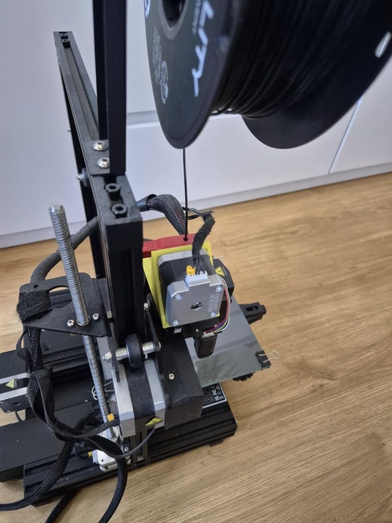 Sprzedam drukarkę 3D creality ender 3v2 neo