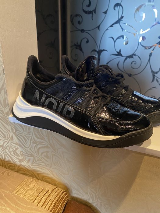 Утеплённые кроссовки Mida