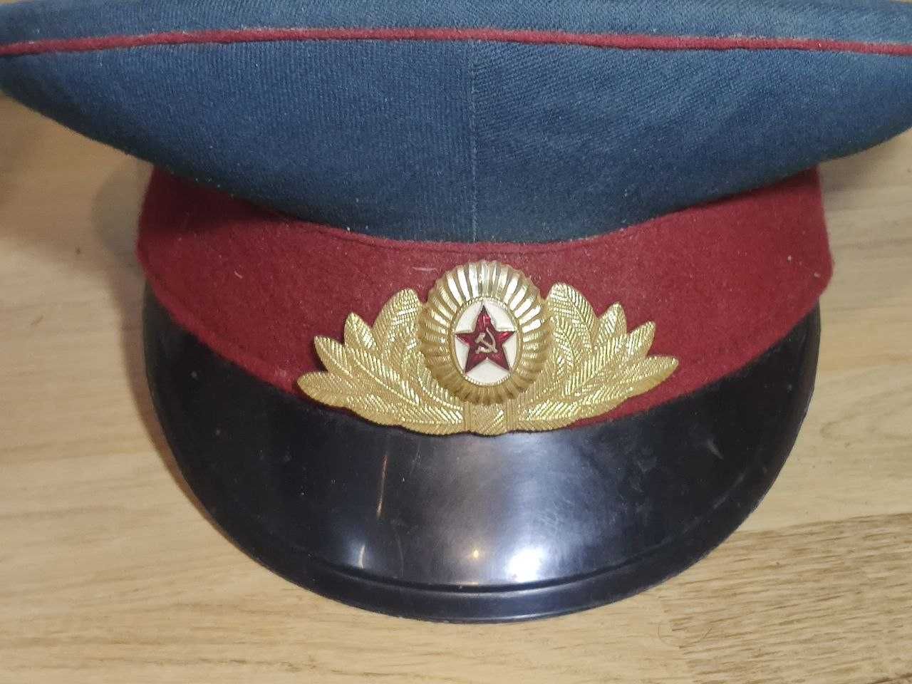 Офицерская фуражка. СССР.