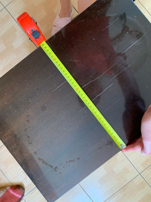 Тумба приліжкова