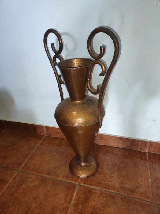 Vaso / floreira em cobre