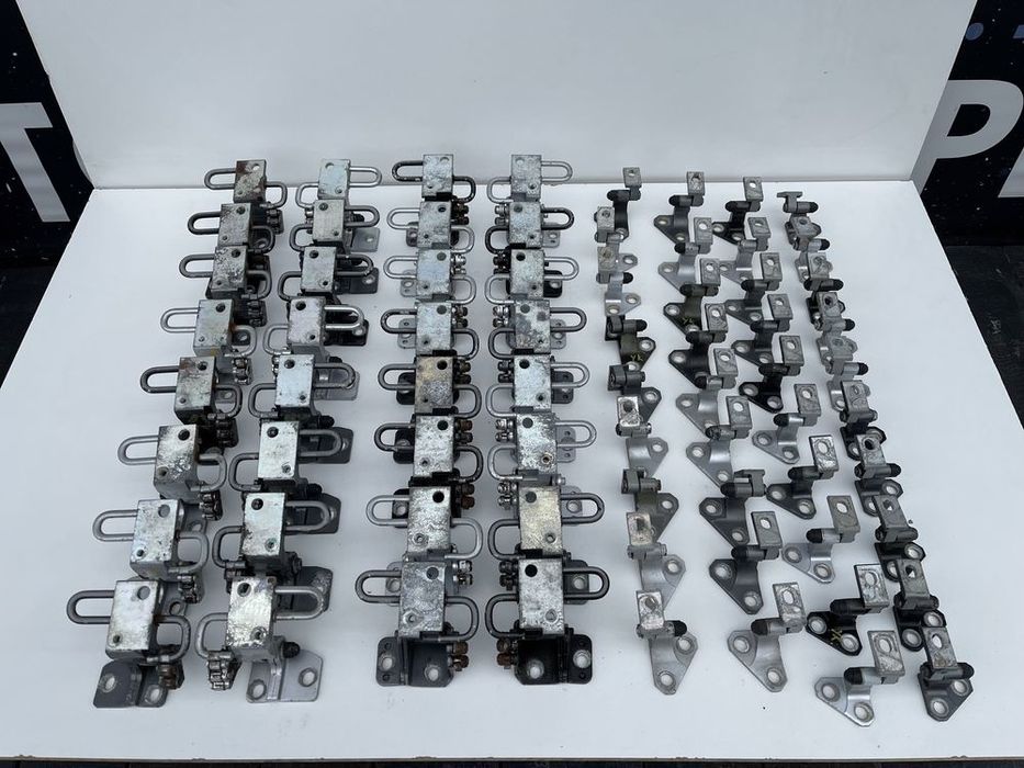 Петлі дверей Passat B6, B7, CC, Golf 5, Octavia A5, Touran, Caddy