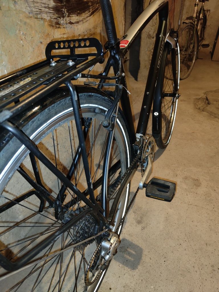 Specialized sirrus deluxe rozm. M karbon aluminium