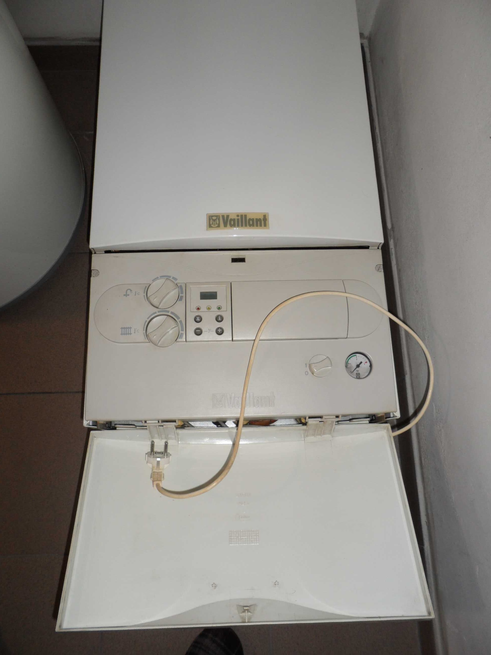kocioł-piec gazowy Vaillant 20 kW + zasobnik 120 l    cw i co
